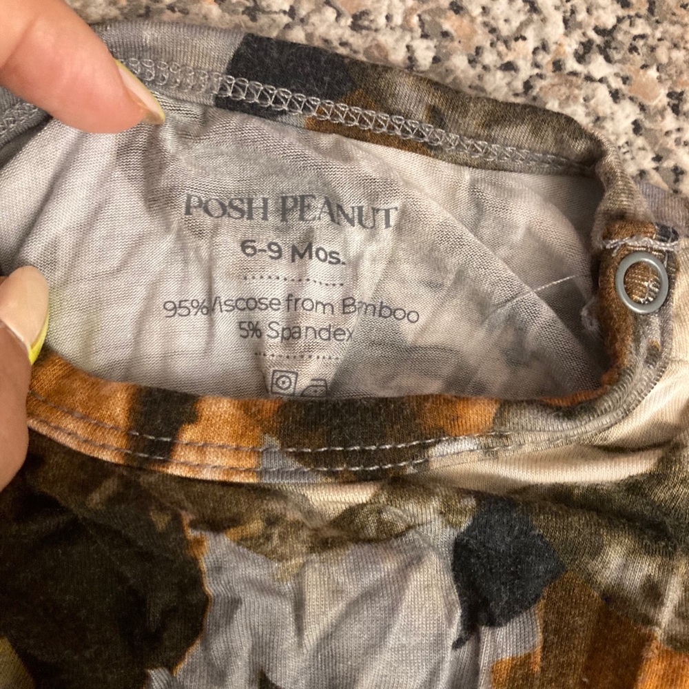 Posh Peanut one piece romper 6-9 mo.